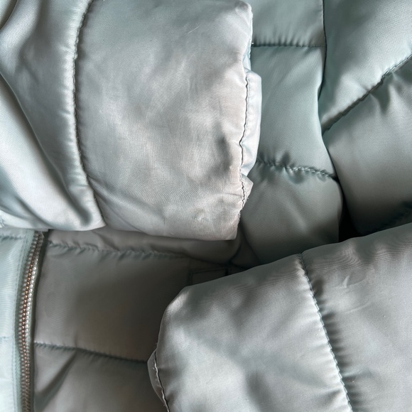 Girl’s H&M Puffer Coat - Picture 7 of 11